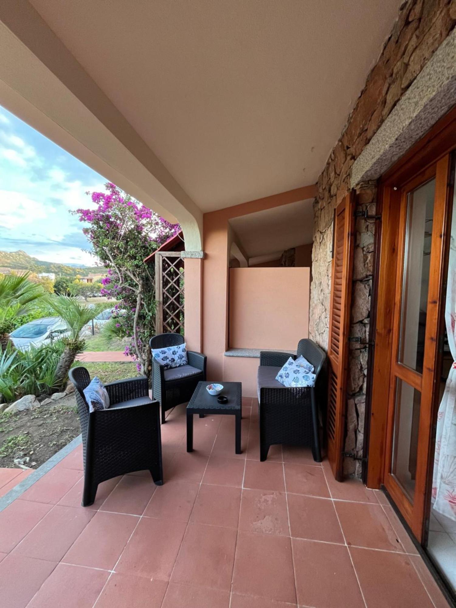 Casa Sviluppata Su Due Piani Con Doppia Veranda E Parcheggio Privato San Teodoro  Exterior foto