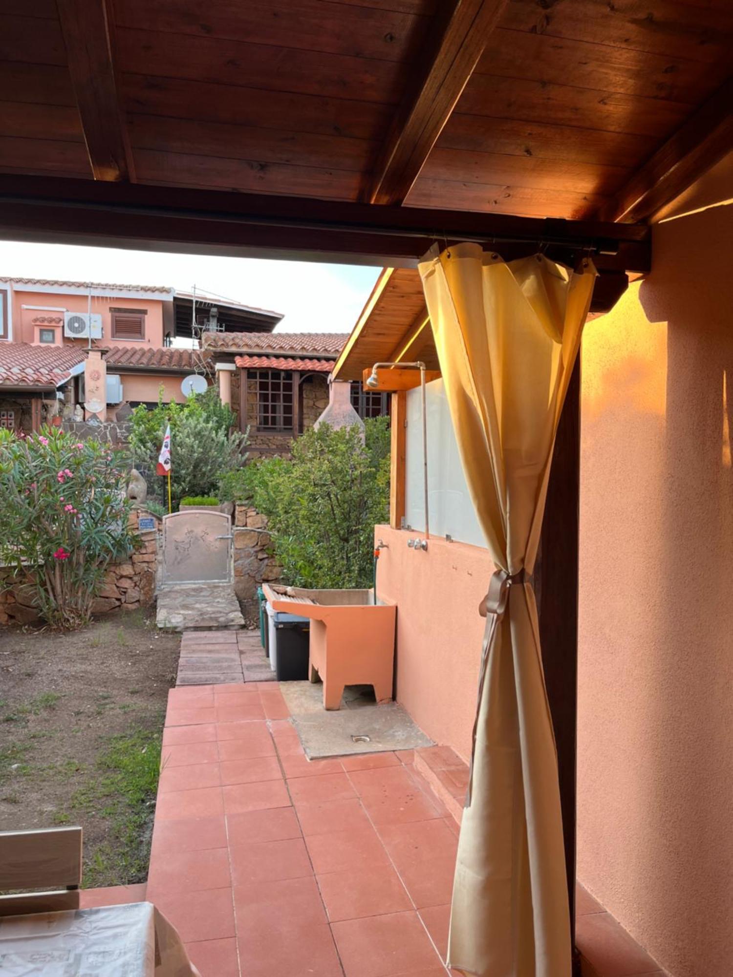 Casa Sviluppata Su Due Piani Con Doppia Veranda E Parcheggio Privato San Teodoro  Exterior foto