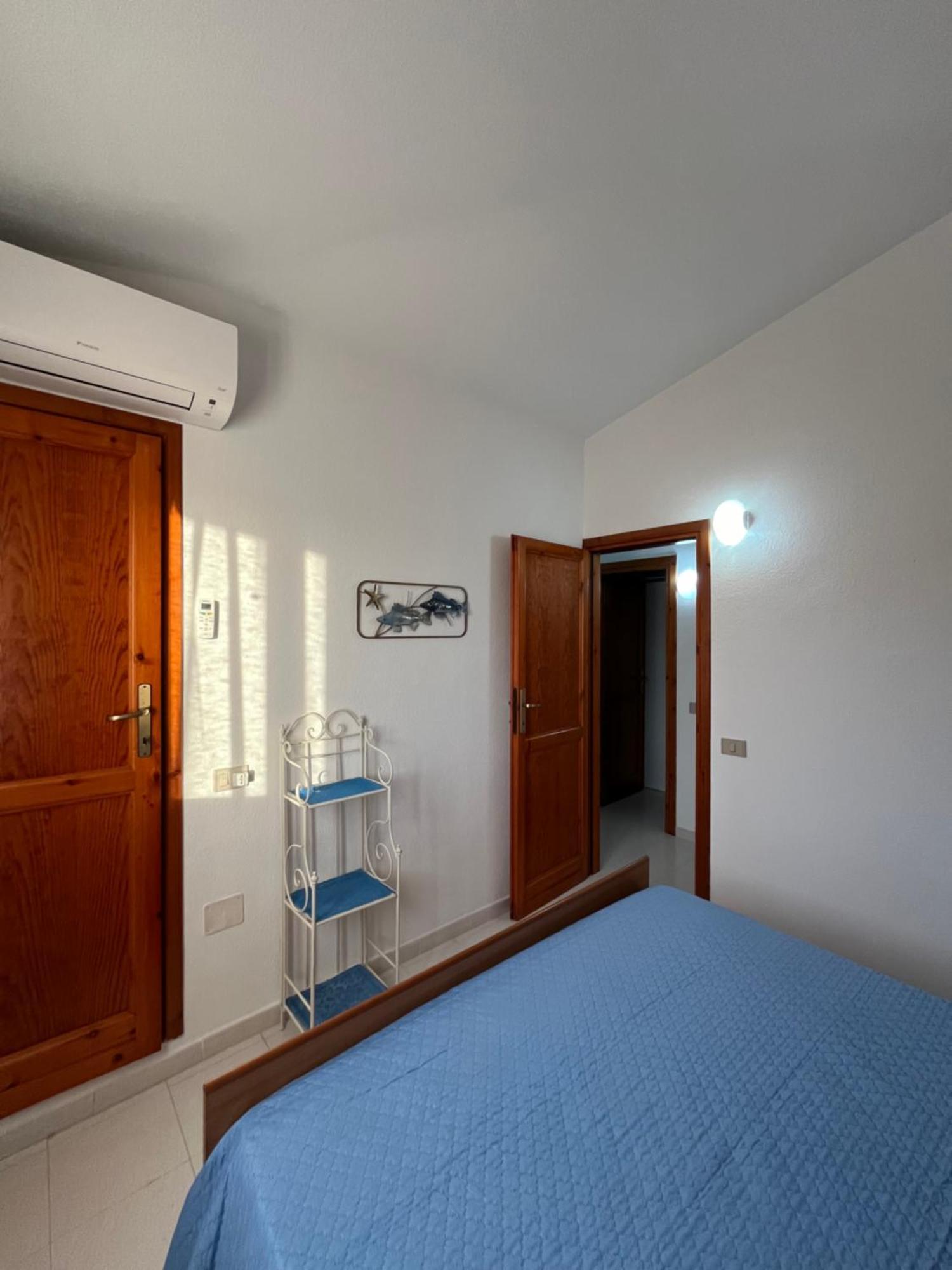 Casa Sviluppata Su Due Piani Con Doppia Veranda E Parcheggio Privato San Teodoro  Exterior foto
