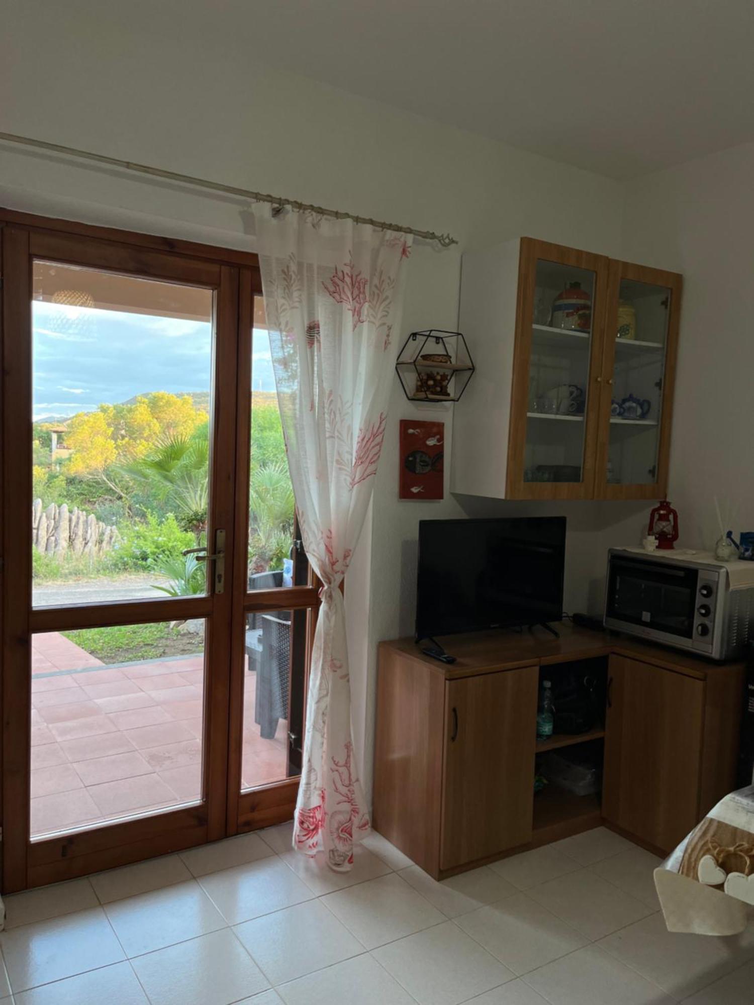 Casa Sviluppata Su Due Piani Con Doppia Veranda E Parcheggio Privato San Teodoro  Exterior foto